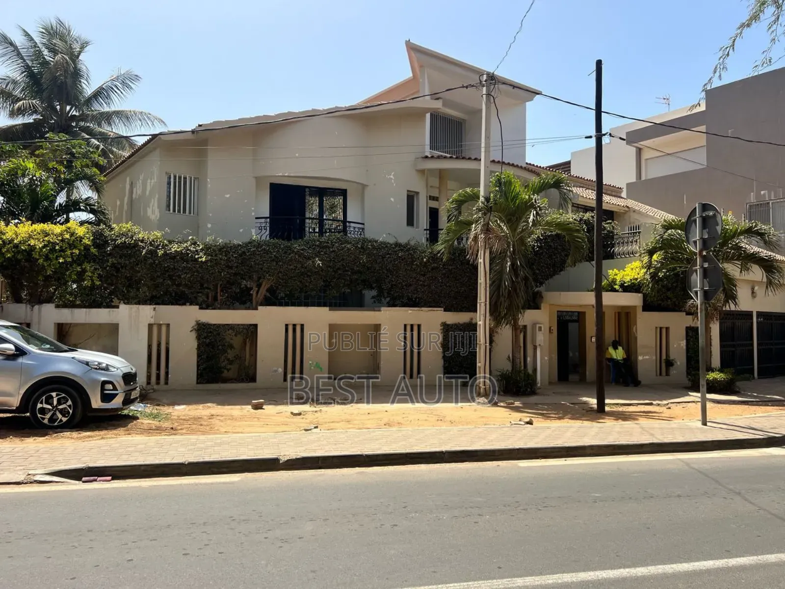 10chbre Villa dans Almadies à Vendre
