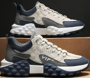 Vendeur De Chaussures