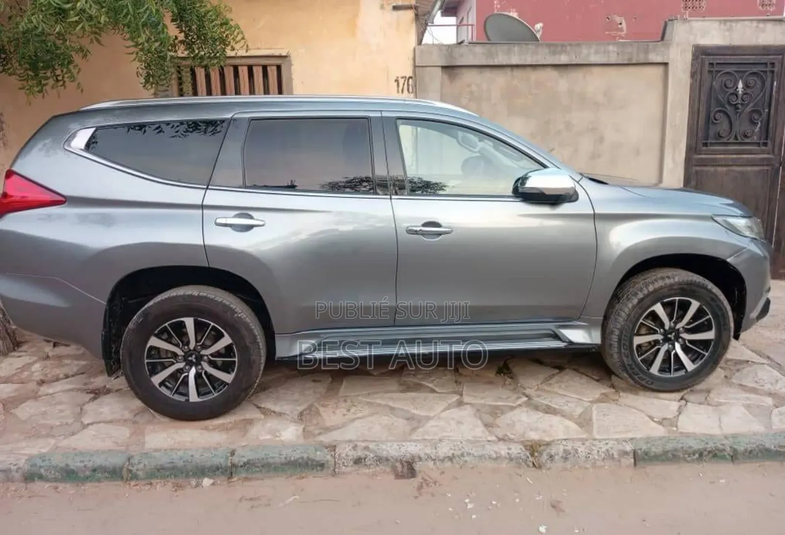 Mitsubishi Pajero 2021 Gris