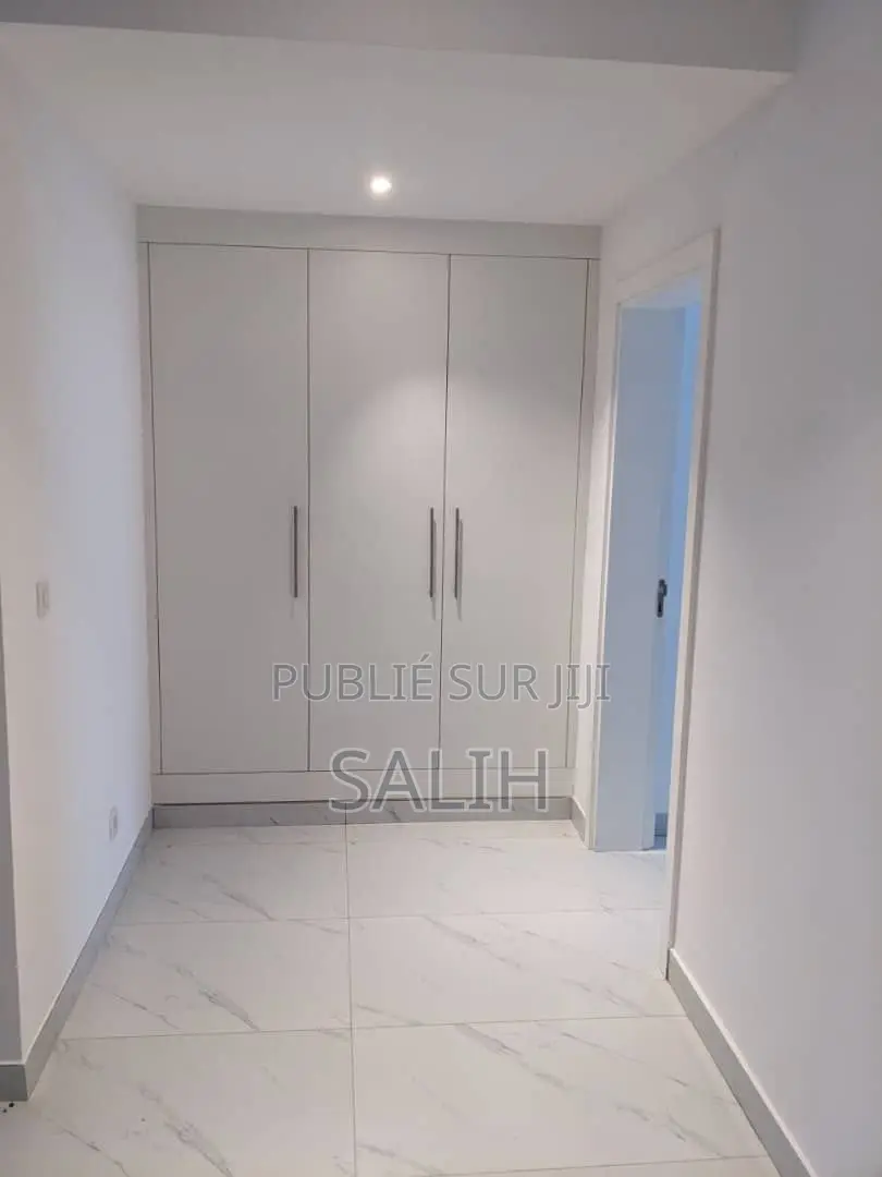 4chbre Appartement dans Salih Immo, Almadies à Vendre