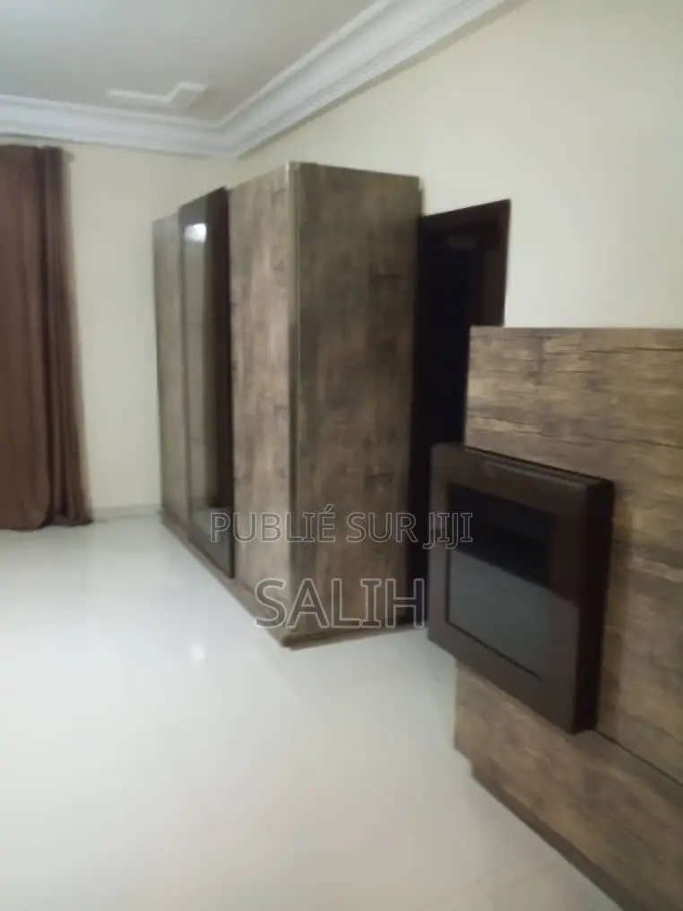 Furnished 2chbre Appartement dans Salih-Immo, Fann-Point E-Amitié