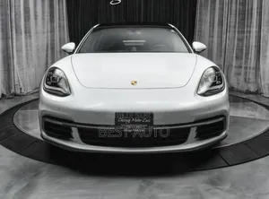 Photo - Porsche Panamera 2020 Blanc