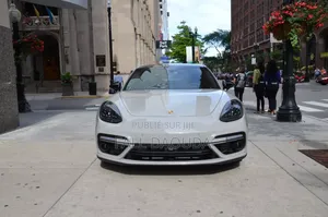 Photo - Porsche Panamera 2018 Autre