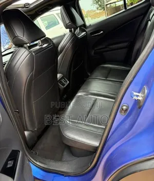 Lexus UX 2020 Bleu