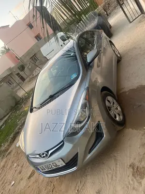 Photo - Hyundai Elantra 2016 Gris