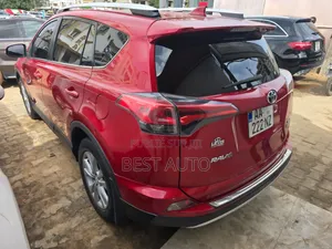 Toyota RAV4 2018 Rouge