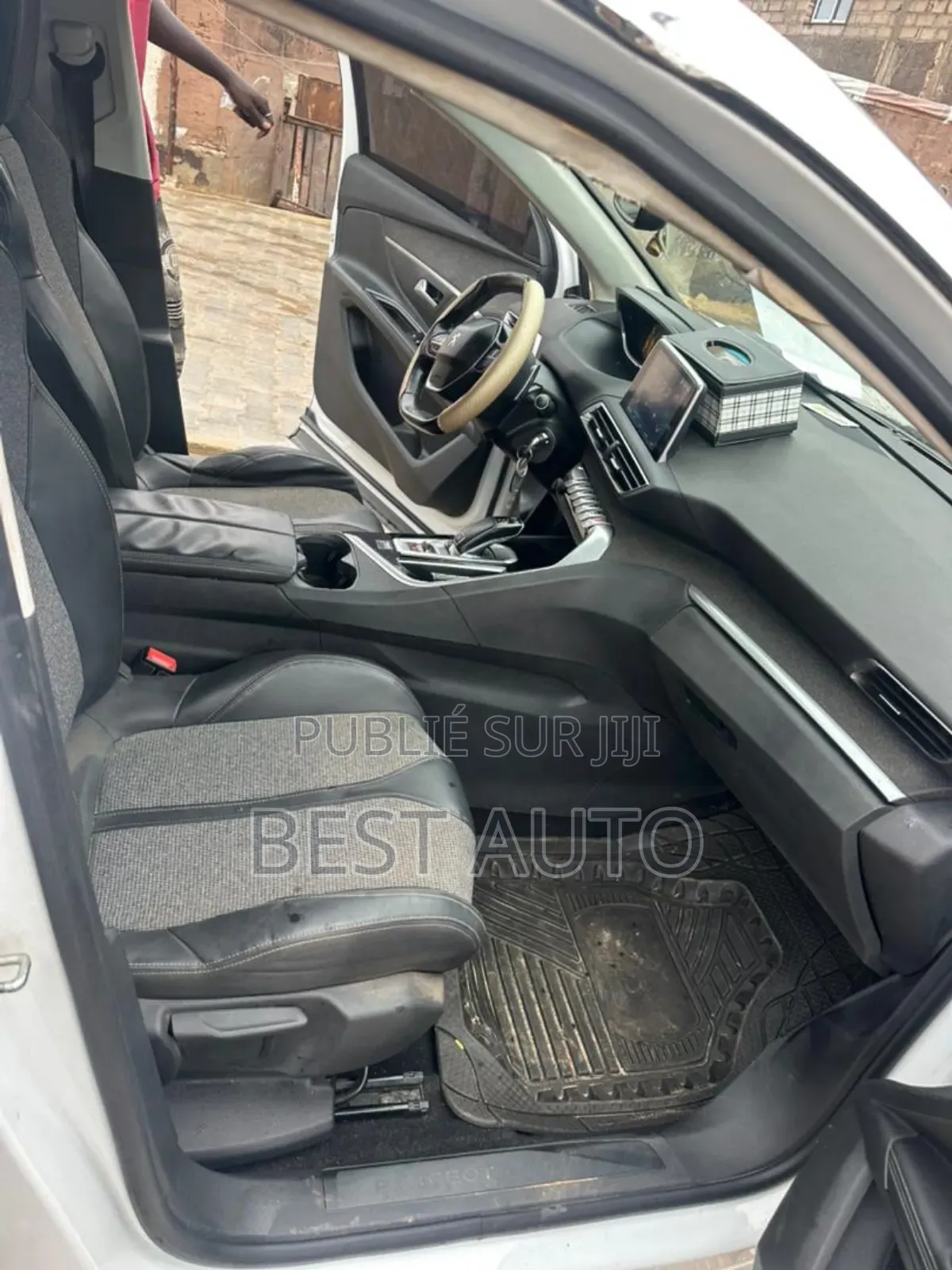 PEUGEOT 5008 2018 Blanc