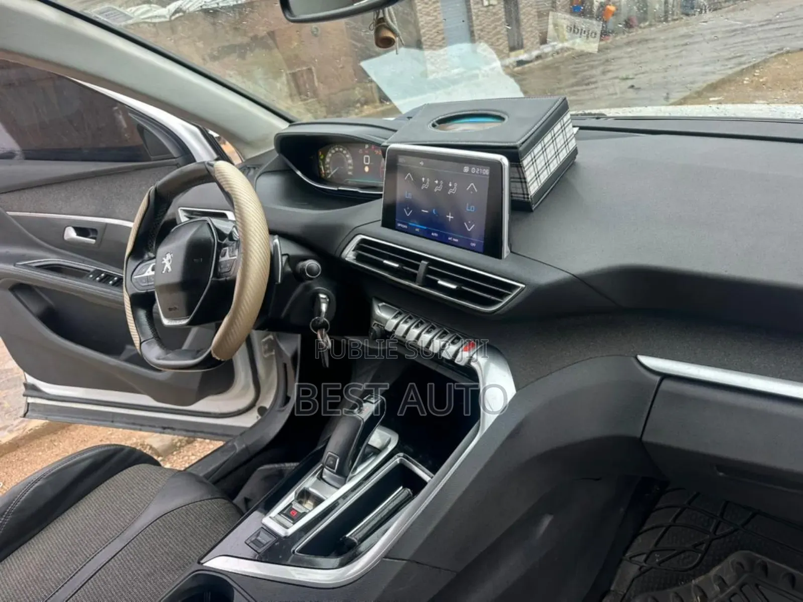 PEUGEOT 5008 2018 Blanc