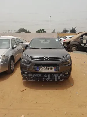 Photo - Citroen C4 2020 Gris