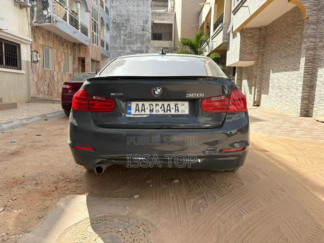 BMW 320i 2015 Gris