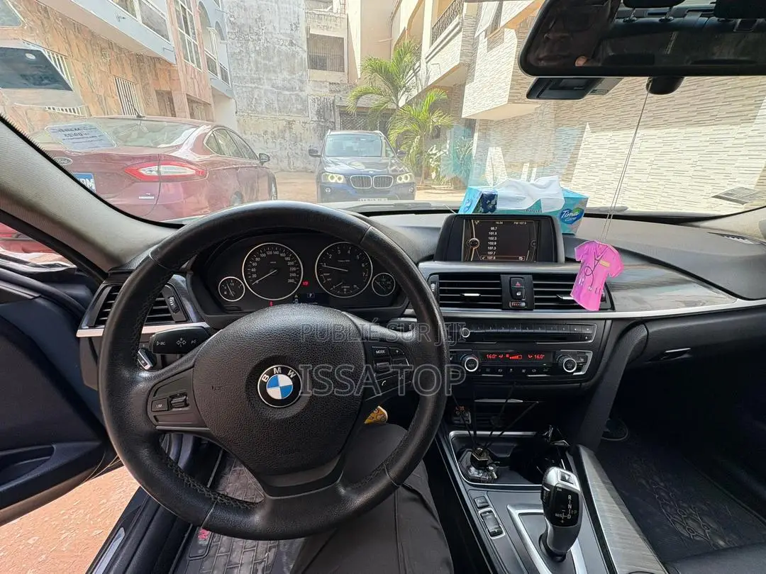 BMW 320i 2015 Gris