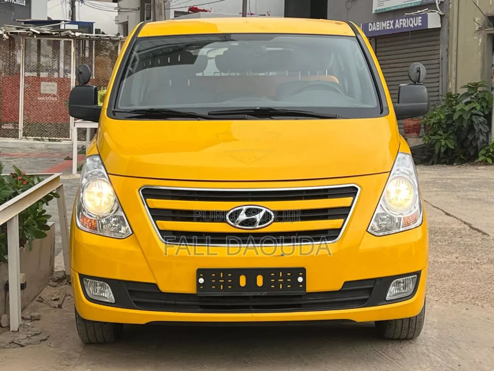 Hyundai Starex 2017 Jaune