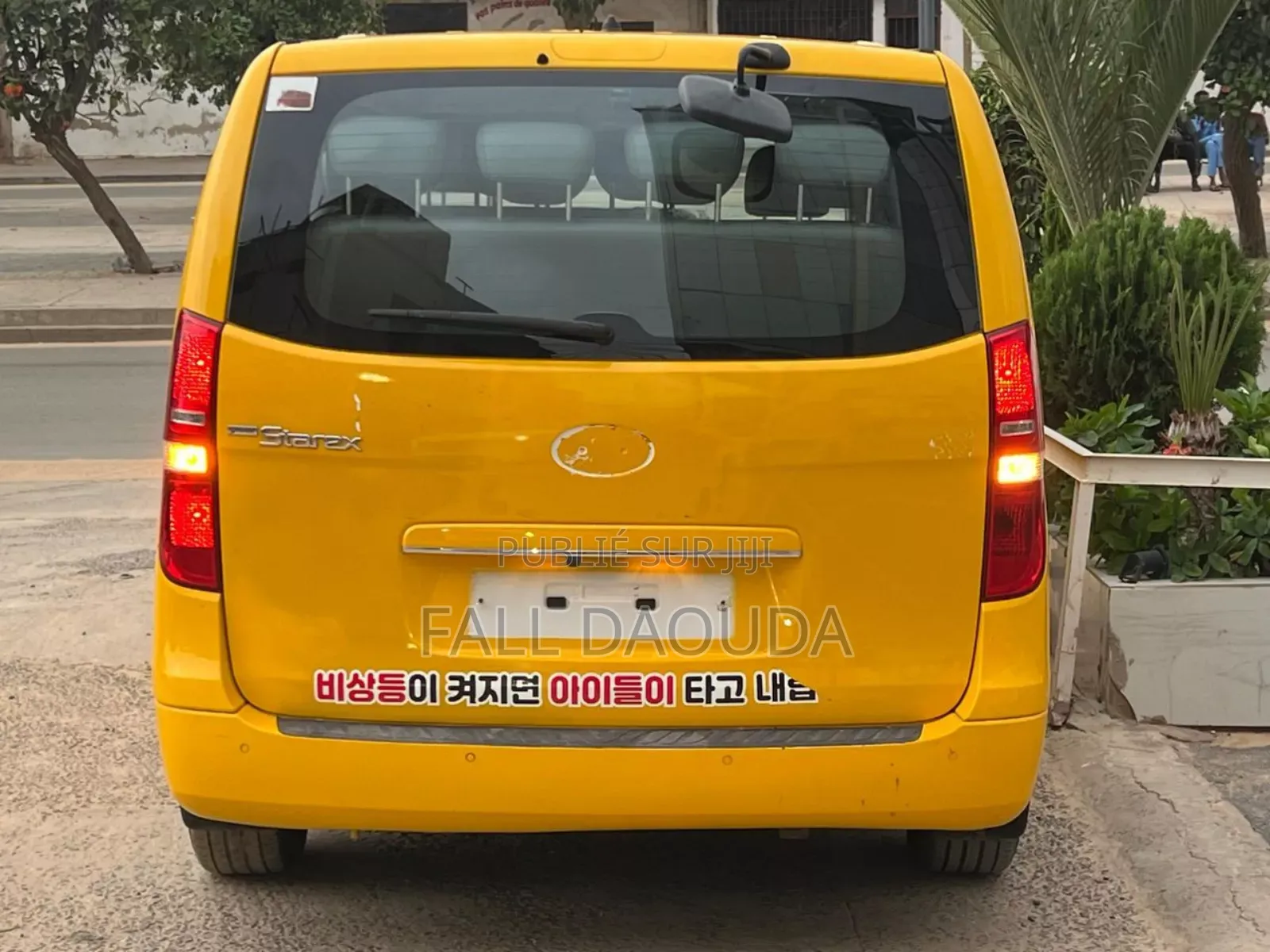 Hyundai Starex 2017 Jaune