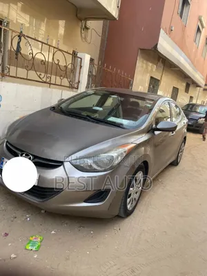 Photo - Hyundai Elantra 2013 Gris