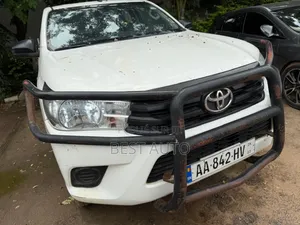 Photo - Toyota Hilux 2021 Blanc