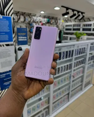 Photo - New Samsung Galaxy S20 FE 128 GB Violet
