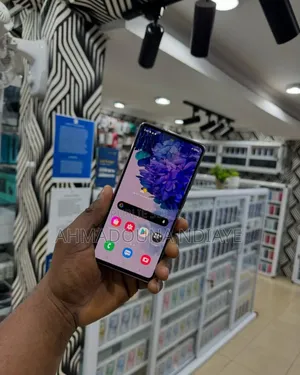 New Samsung Galaxy S20 FE 128 GB Violet