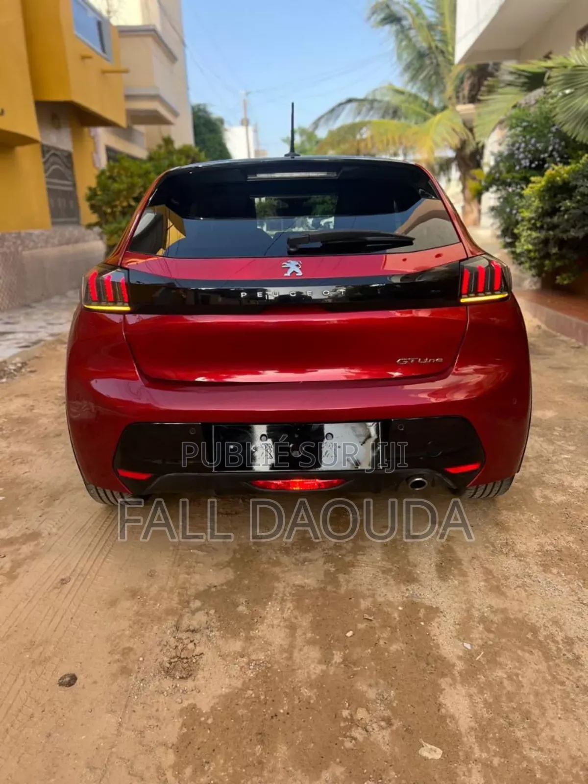 PEUGEOT 2008 2019 Rouge