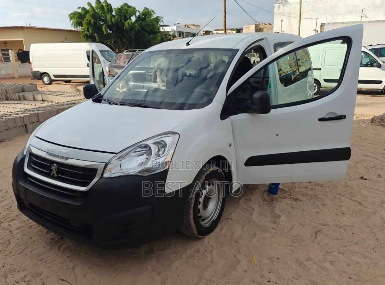 PEUGEOT Partenaire 2018 Blanc