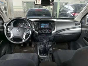 Mitsubishi Pajero 2022 Marron