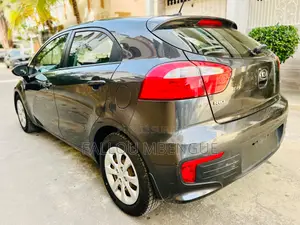 Kia Rio 2017 Gris