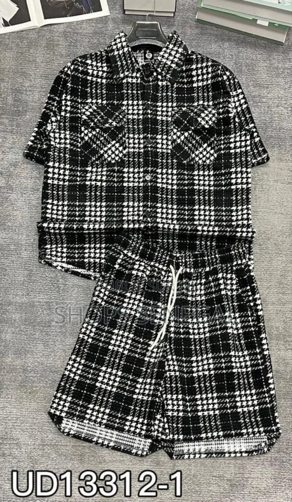 Ensemble Checkered Style