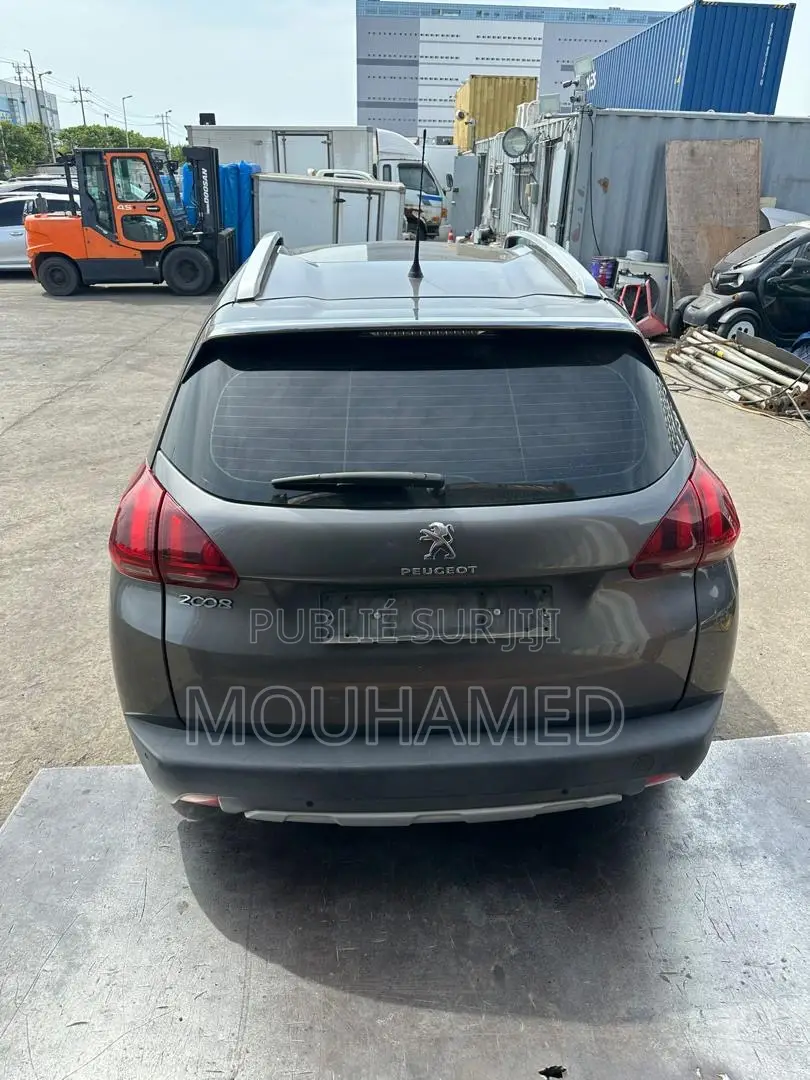 PEUGEOT 2008 1.6 BlueHD (100 Hp) 2017 Gris
