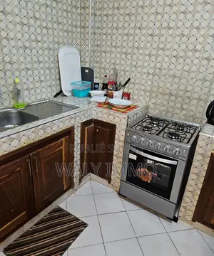 Furnished 2chbre Appartement dans Appartement, Sindia à Louer