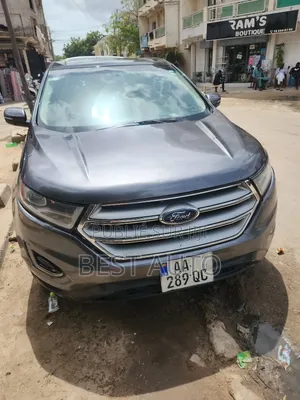 Photo - Ford Edge 2015 Gris