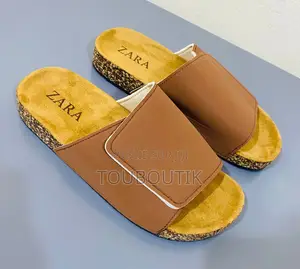 Photo - Chaussures Solide