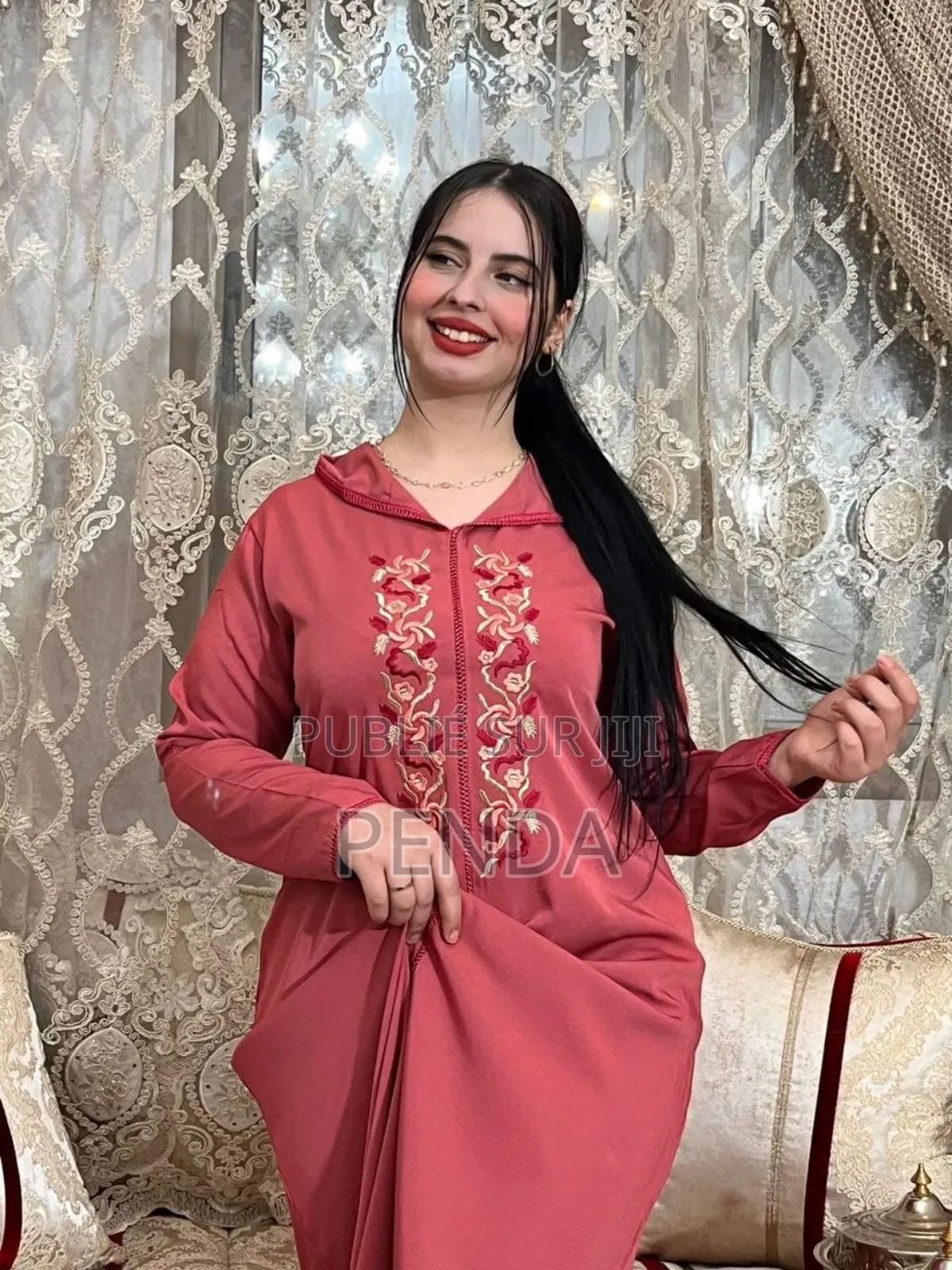 Abaya Marocain Taille Standard Original
Longue Manche , Par Taille