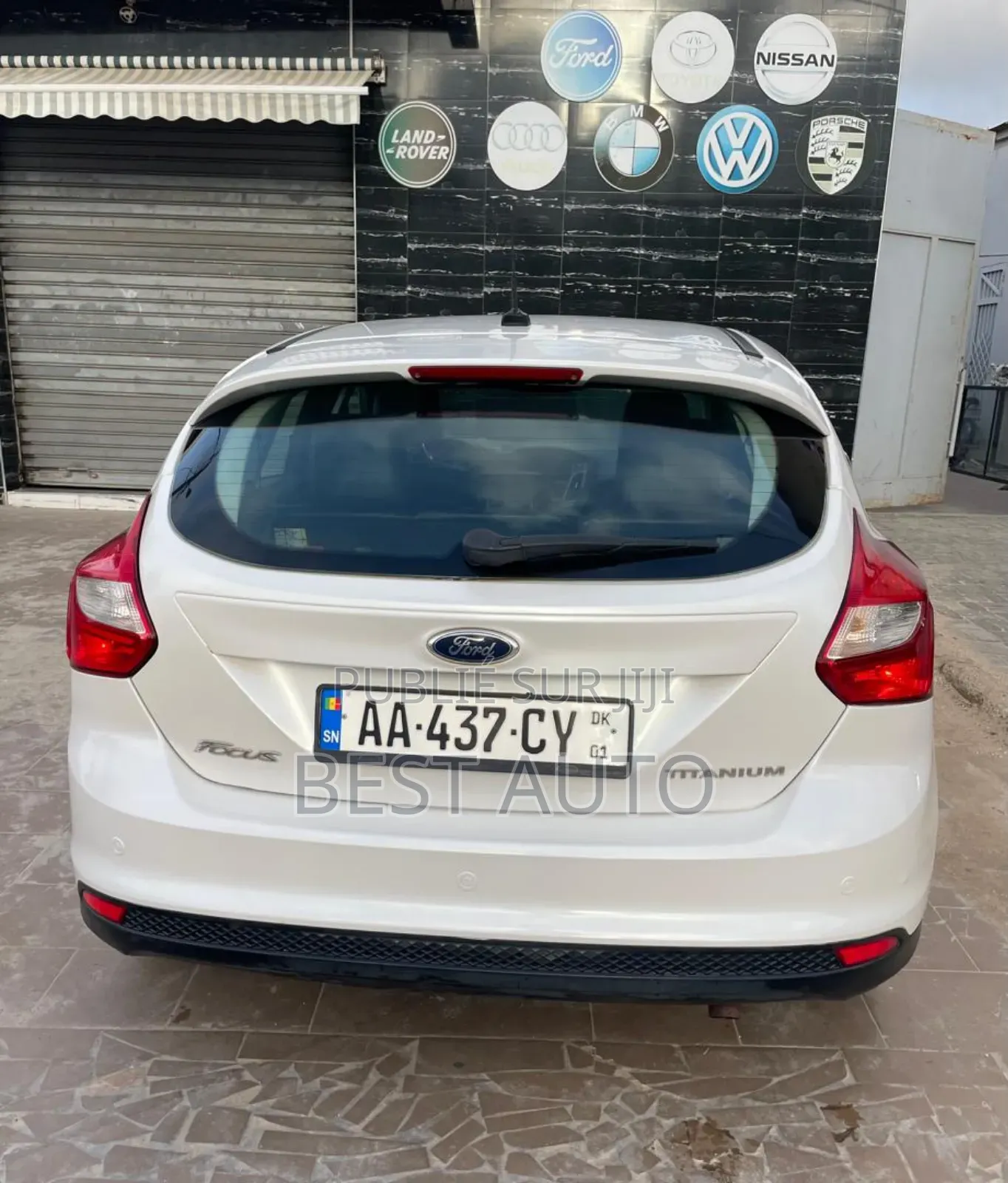 Ford Focus 2012 Blanc