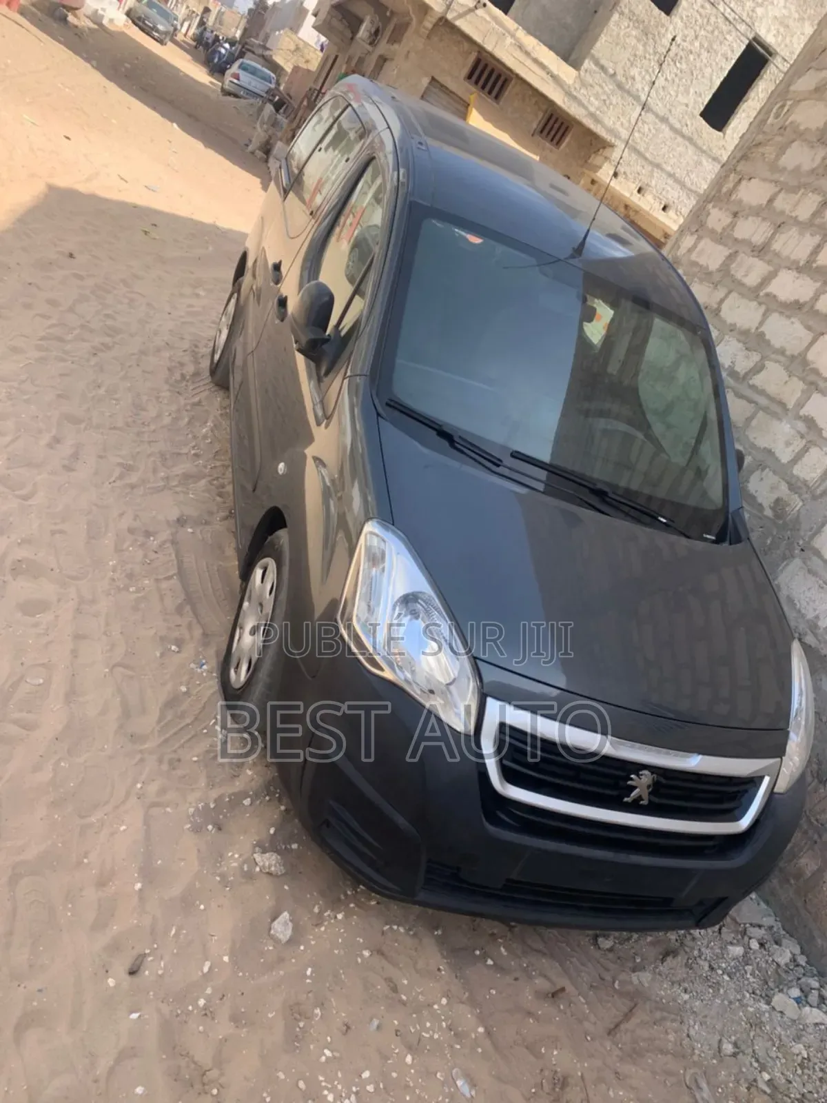 PEUGEOT Partenaire 2017 Noir