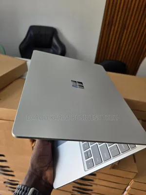 New Microsoft Surface Laptop Go 16GB Intel Core I5 SSD 256GB