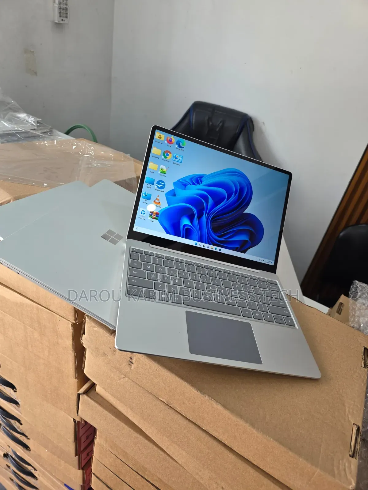 New Microsoft Surface Laptop Go 16GB Intel Core I5 SSD 256GB