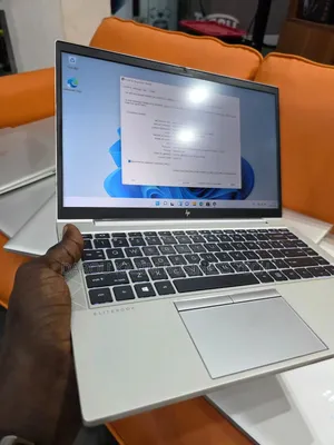 New Ordinateur Portable HP EliteBook 845 G7 16GB AMD Ryzen 5 SSD 256GB