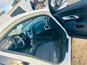 Chevrolet Equinox 2012 Blanc cassé