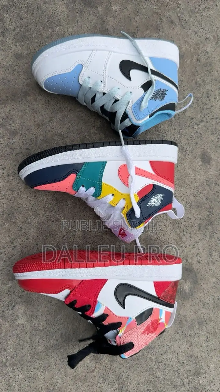 Nike Montante Pour Enfants Taille 27/34