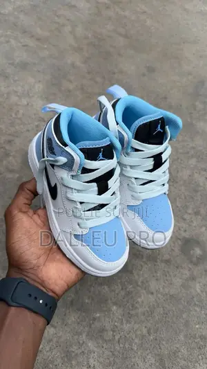 Nike Montante Pour Enfants Taille 27/34