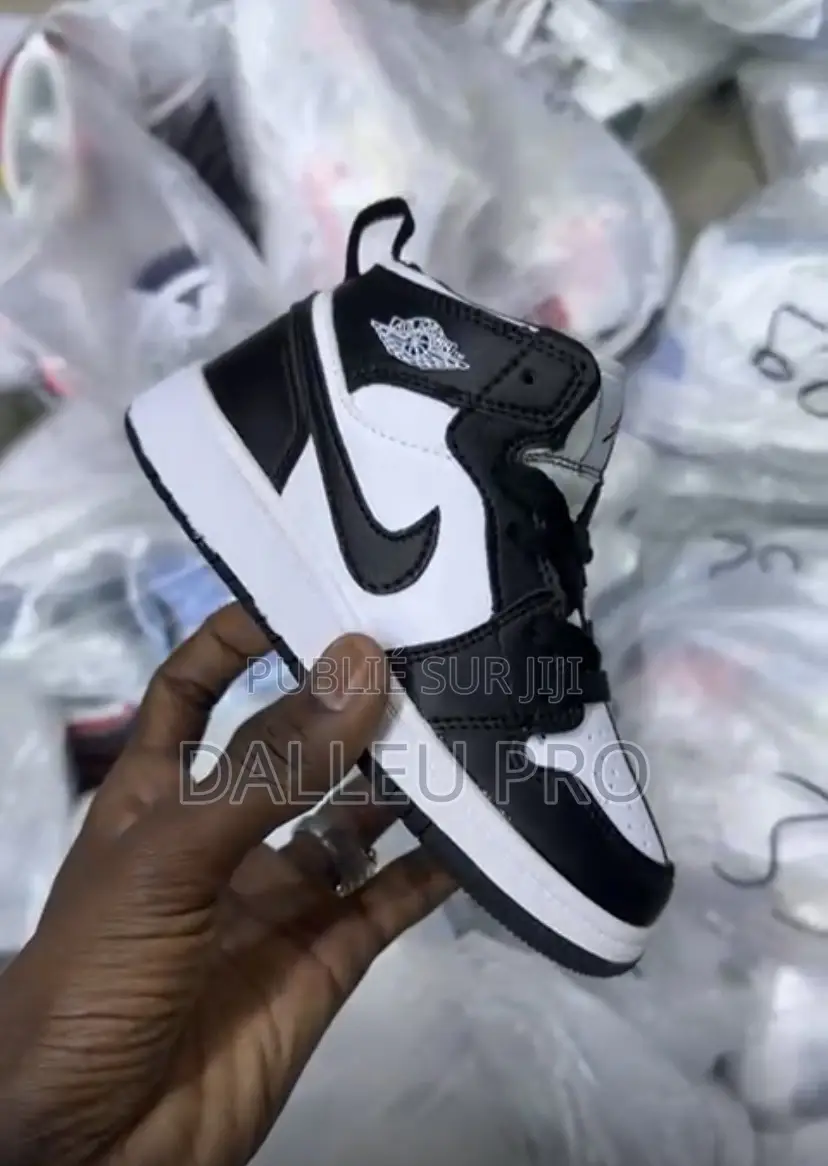 Nike Montante Pour Enfants Taille 27/34