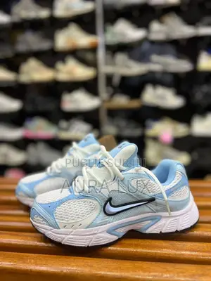  Original Nike Vomero 05 RNR Disponible Pointure:40 À 45