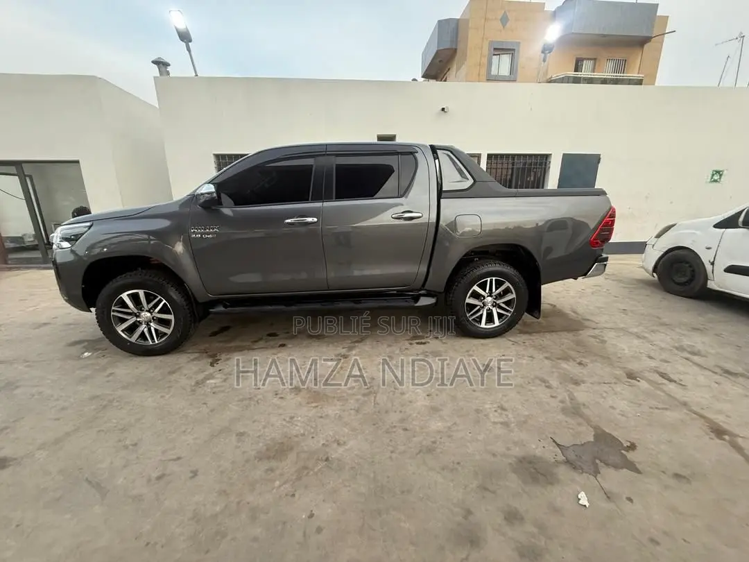 Toyota Hilux 2018 Gris