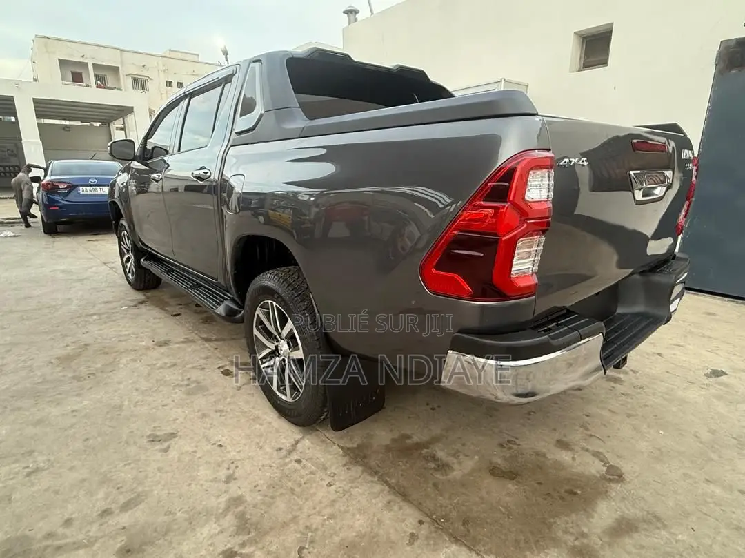 Toyota Hilux 2018 Gris