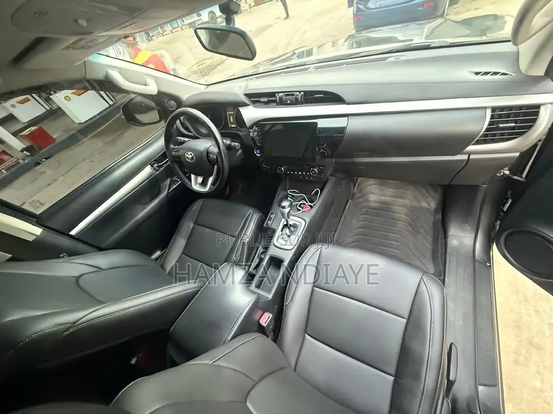 Toyota Hilux 2018 Gris