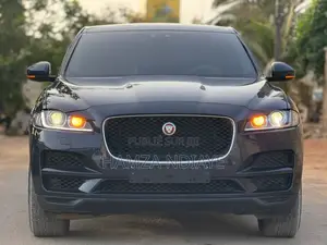 Jaguar F-Pace 2018 Gris