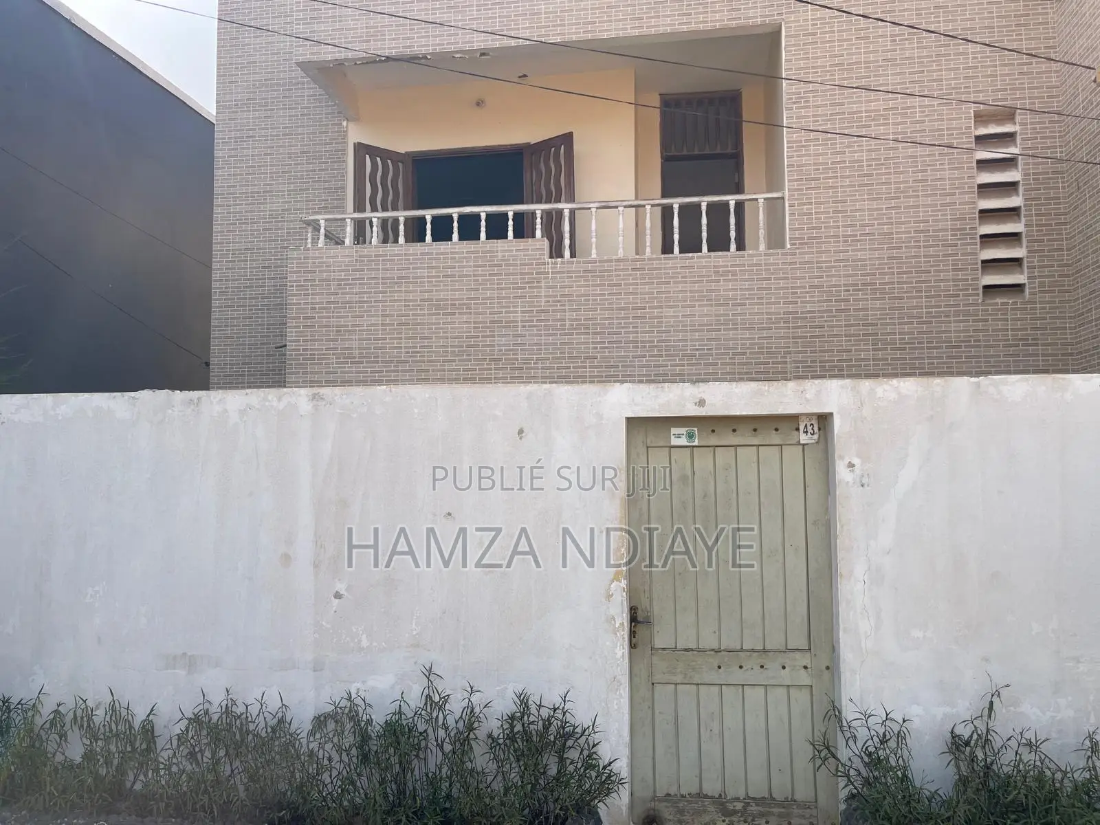 3chbre Villa dans Mmorsow, Région de Dakar à Vendre