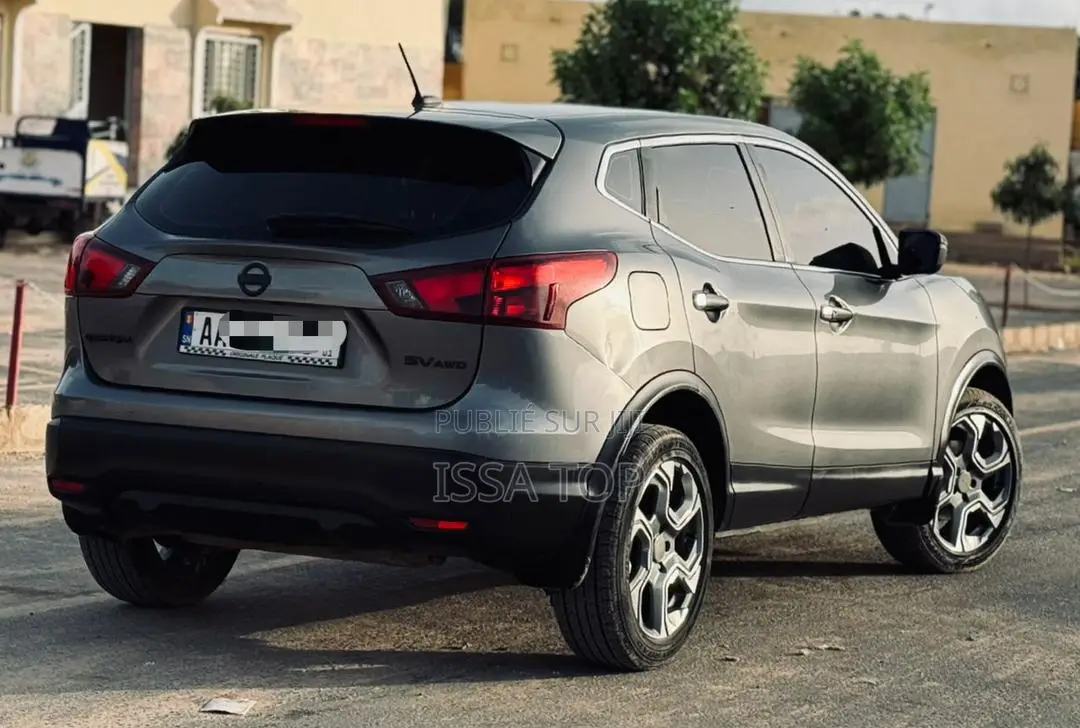 Nissan Qashqai 2018 Gris