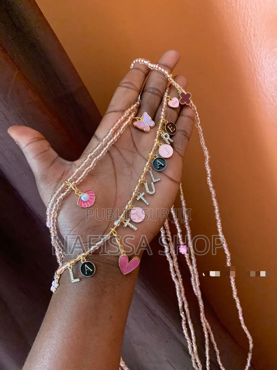 Perle De Taille, Bayas