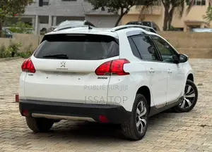 PEUGEOT 2008 2017 Blanc