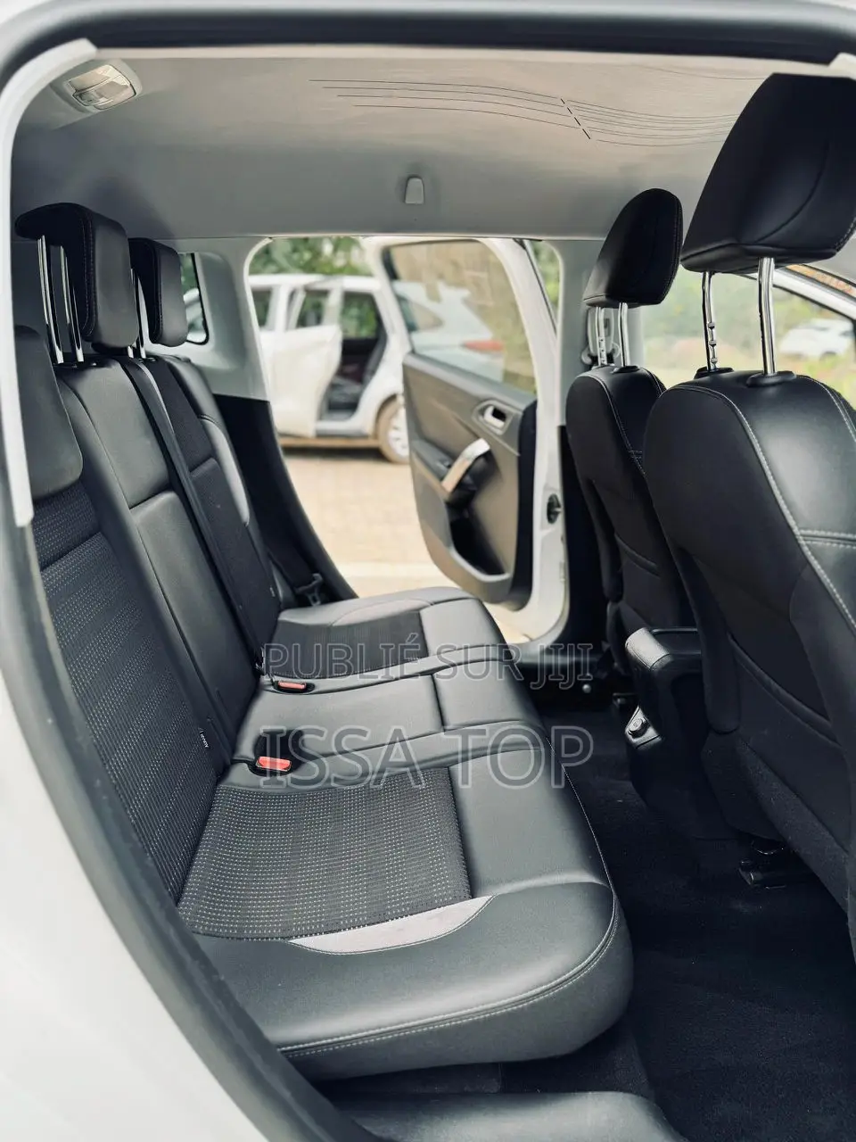 PEUGEOT 2008 2017 Blanc